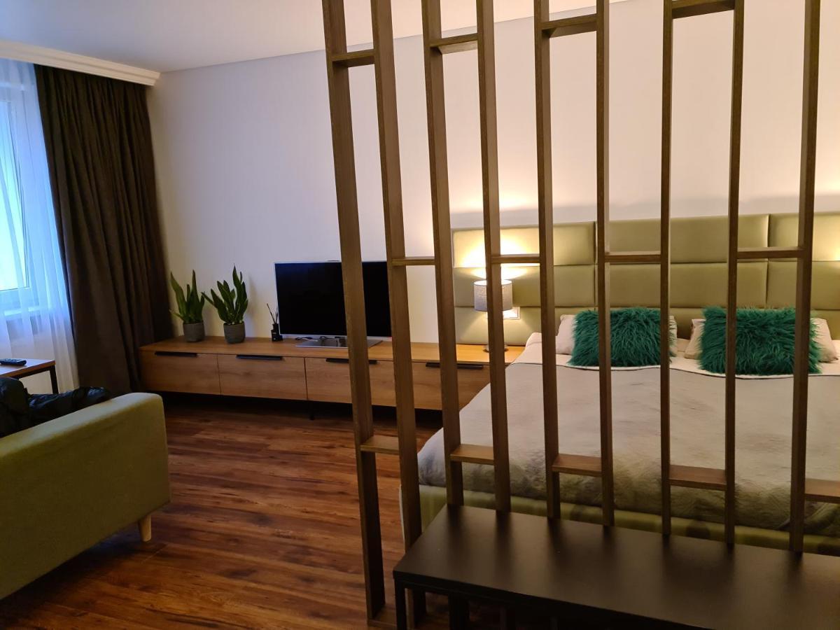 Mona Apartamentai Telsiai Bagian luar foto
